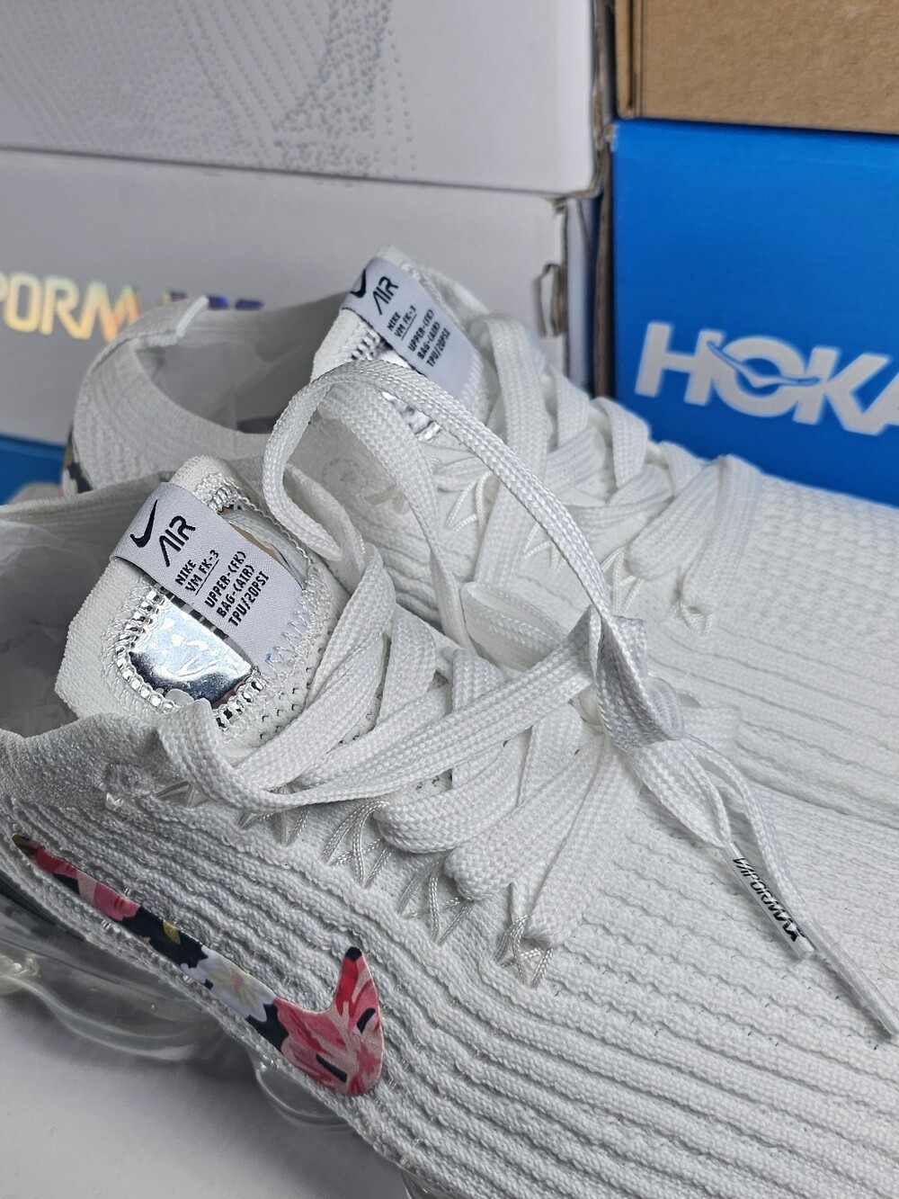 Nike Air Max Vapormax Women's White Black Sneakers Brand New - Picture 7 of 8